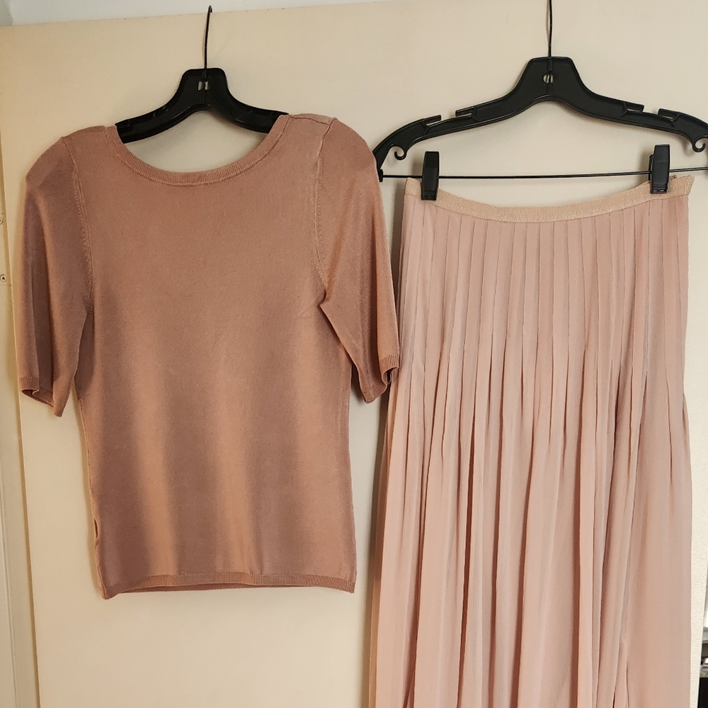 Ann Taylor Blush Pink Top And Skirt Set With Mutching Heeled Sandals.